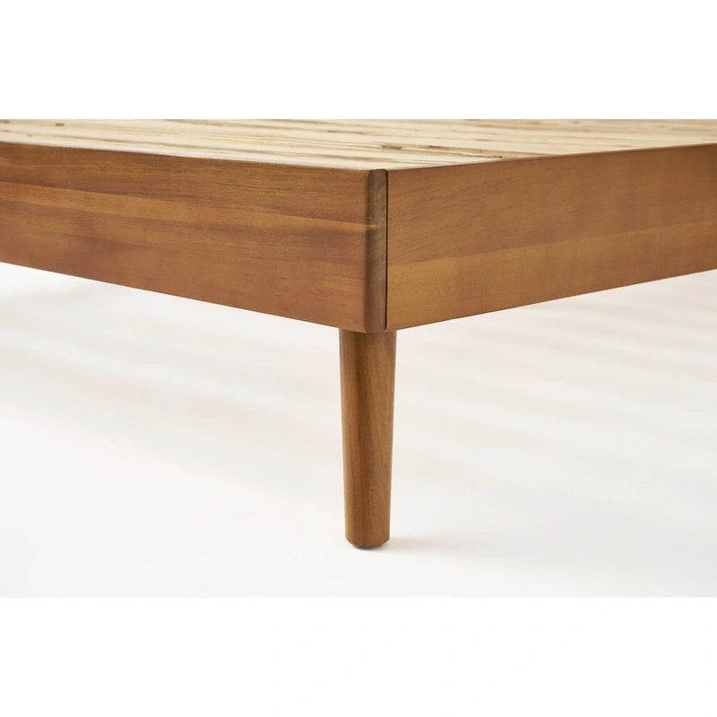 Letto a piattaforma Natural King – Legno di acacia, gambe a spillo, 1 posto